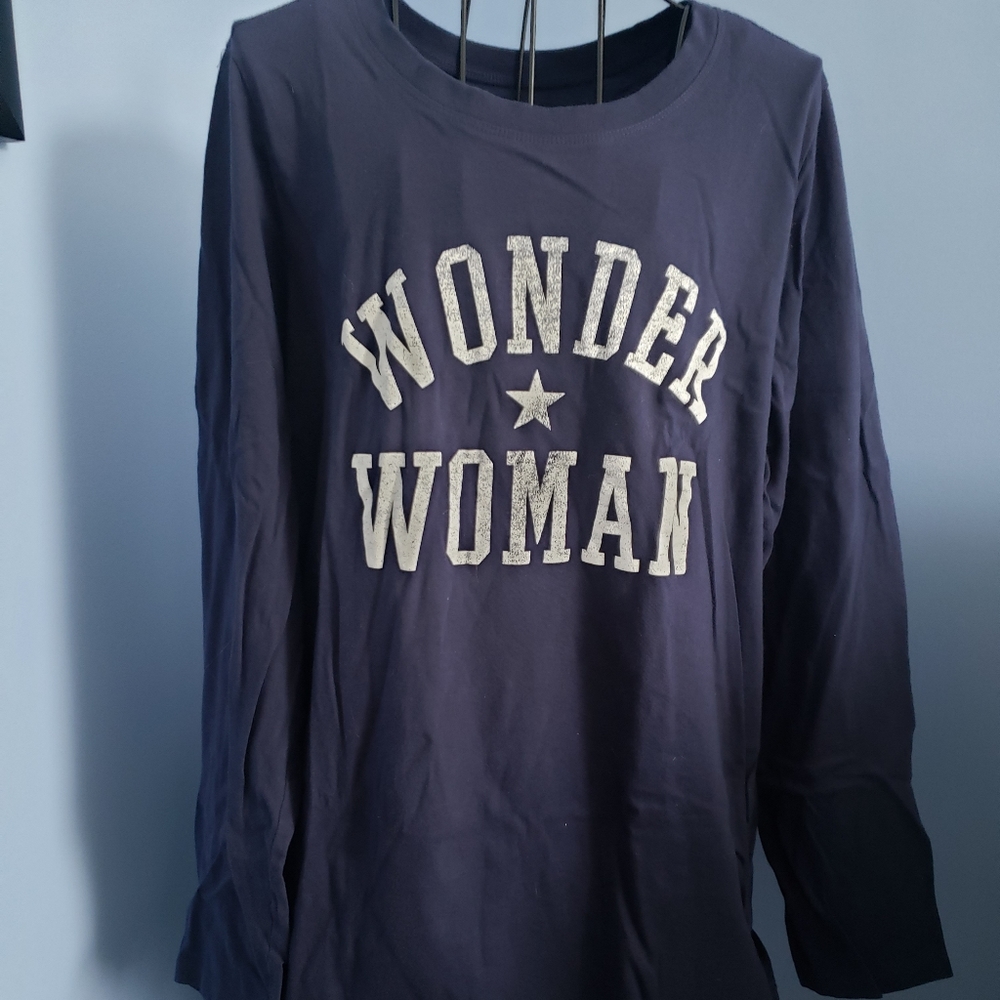 Wonder Woman long sleeve tshirt XL